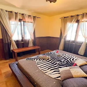 Casa Cristian Y María Tías